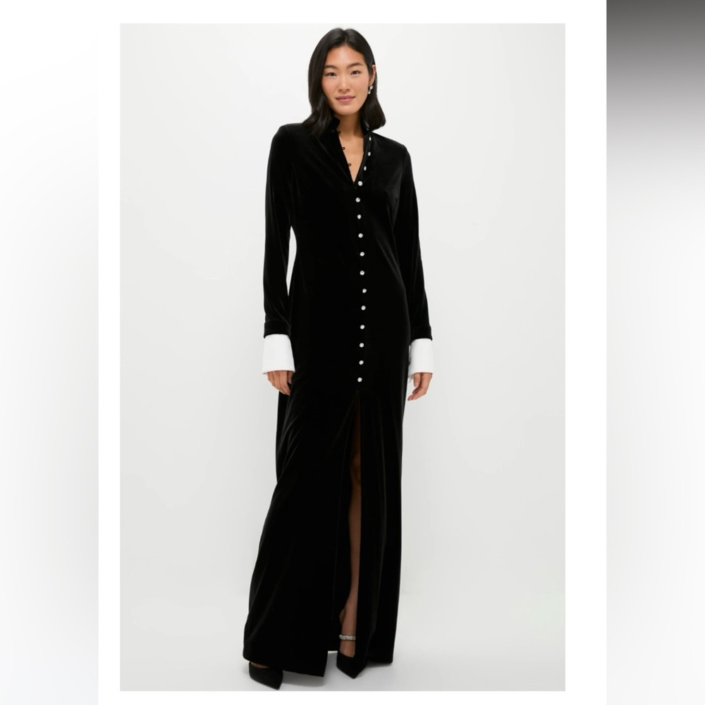 Tuckernuck 	
Black Velvet Loretta Dress